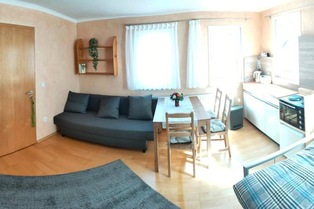 Zentrale & Ruhige Ferienwohnung Mössingen Zewnętrze zdjęcie
